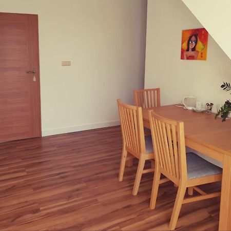 Big Yellow House Gorki Wielkie Exterior foto